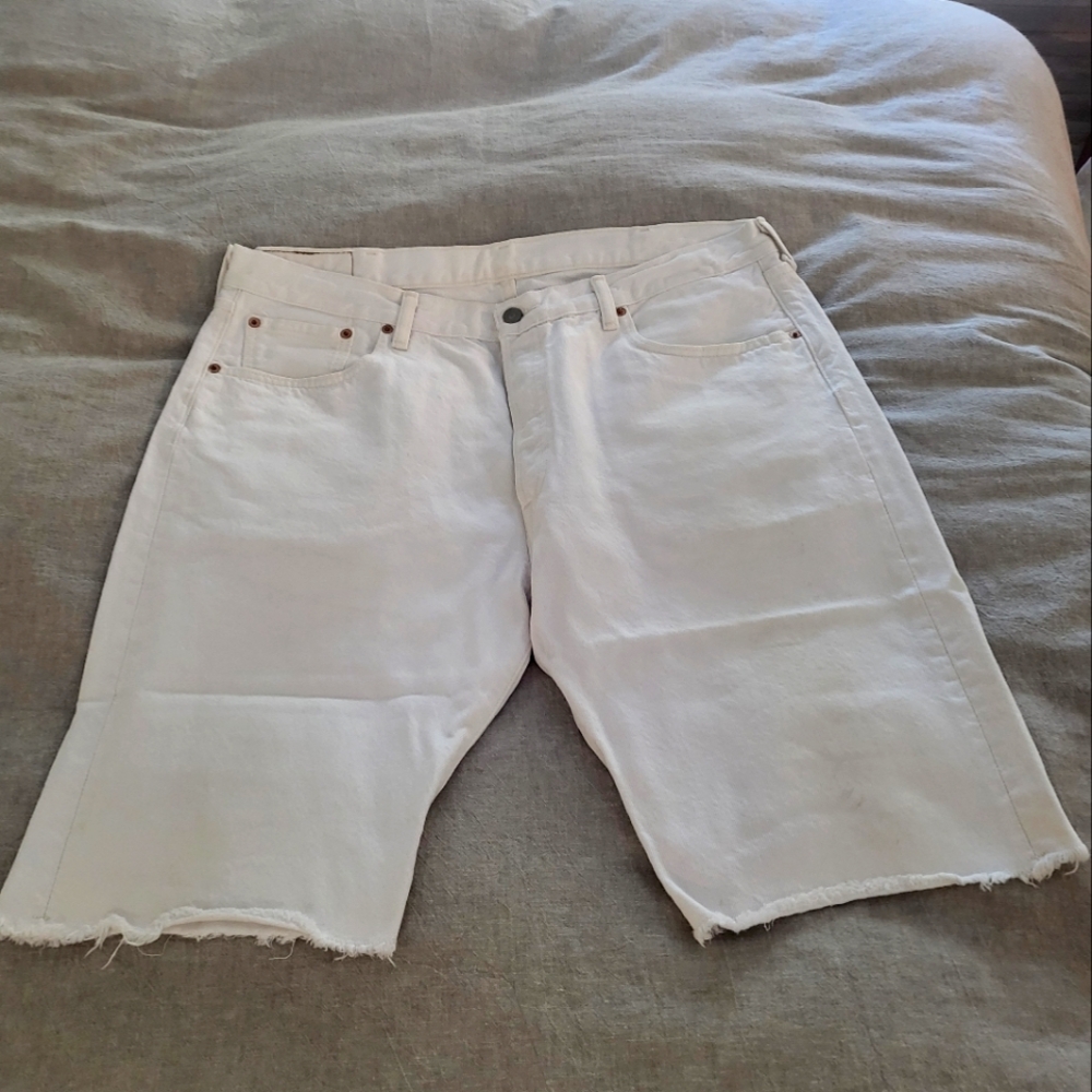 Men's White Levi Denim Shorts